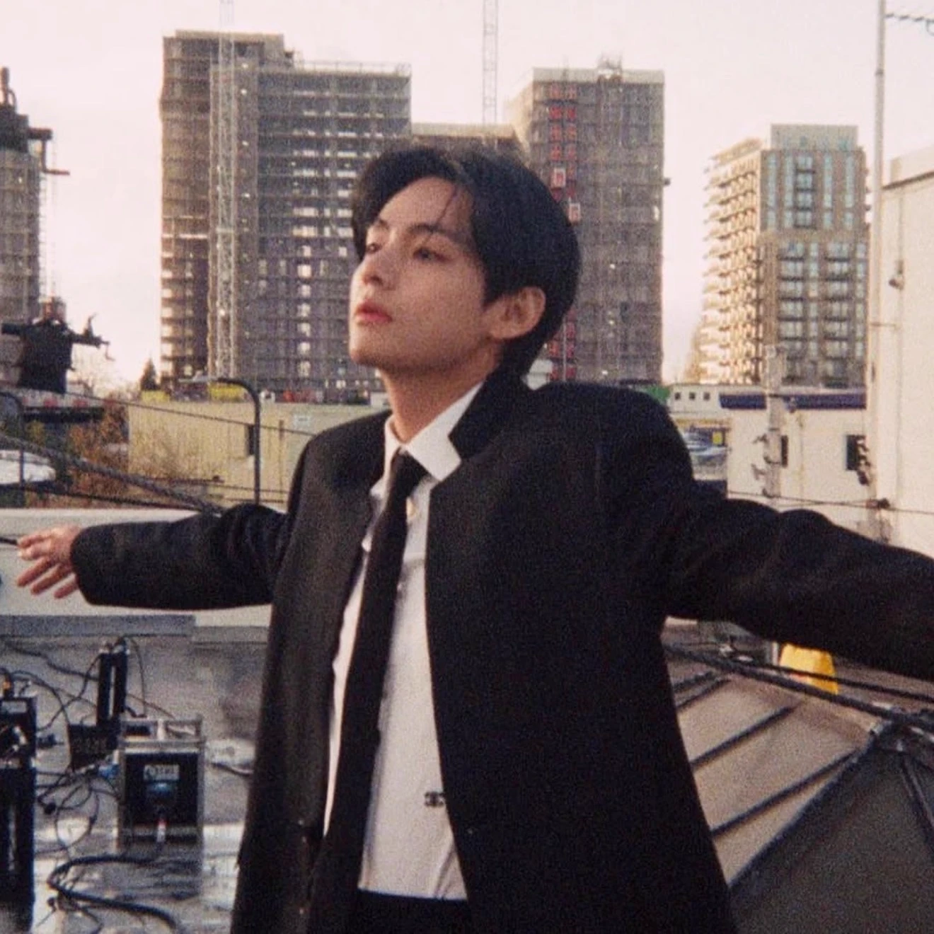 Kim Taehyung thumbnail