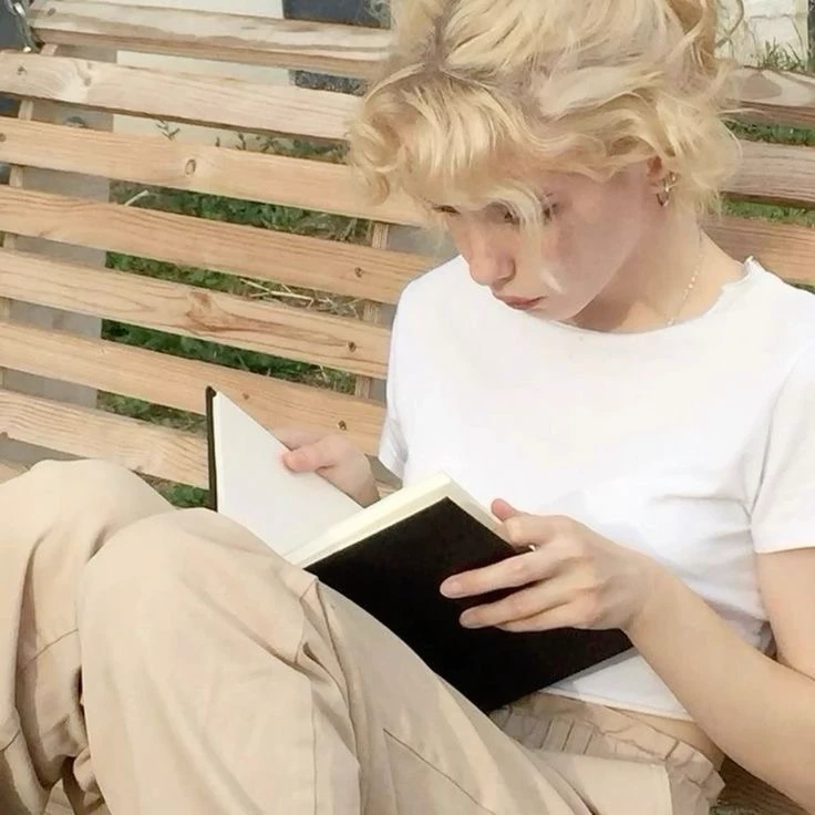 annabeth  chase  .. thumbnail