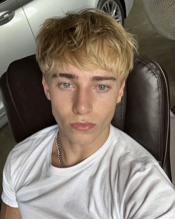 Lucas Lawrence thumbnail