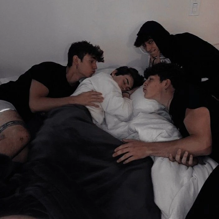 You fell asleep in the middle of the pillow fight on your male friends' bed! thumbnail
