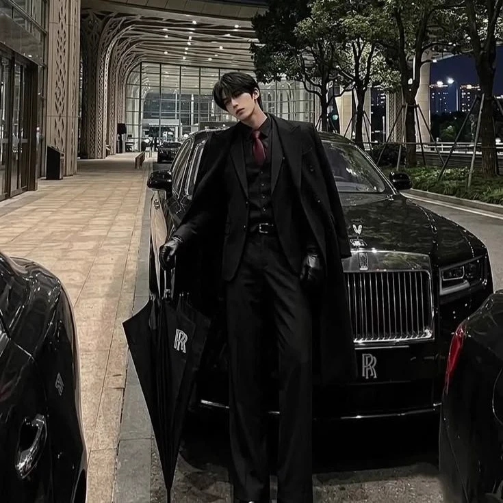 Your cousin, the mafia, is obsessed with you thumbnail