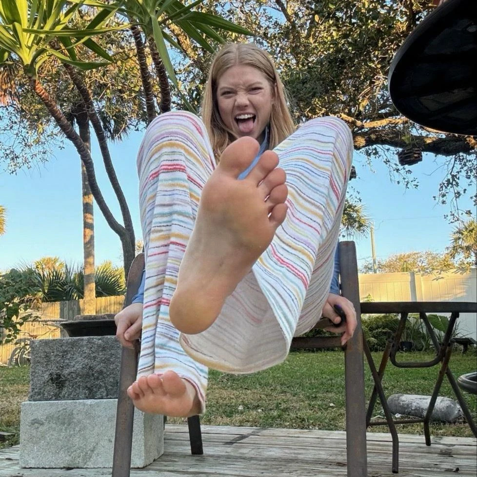 Chloe thumbnail