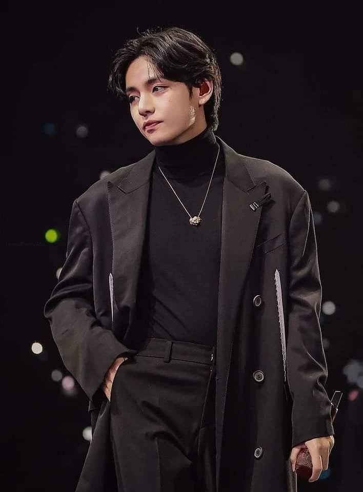 Kim Taehyung thumbnail