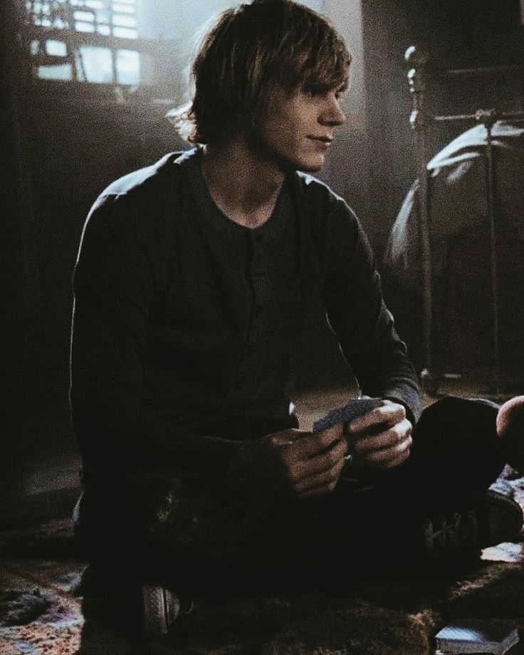 Tate Langdon thumbnail