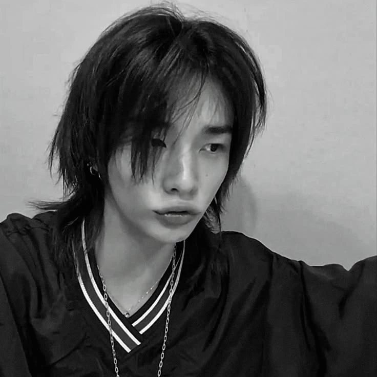 Hwang Hyunjin thumbnail
