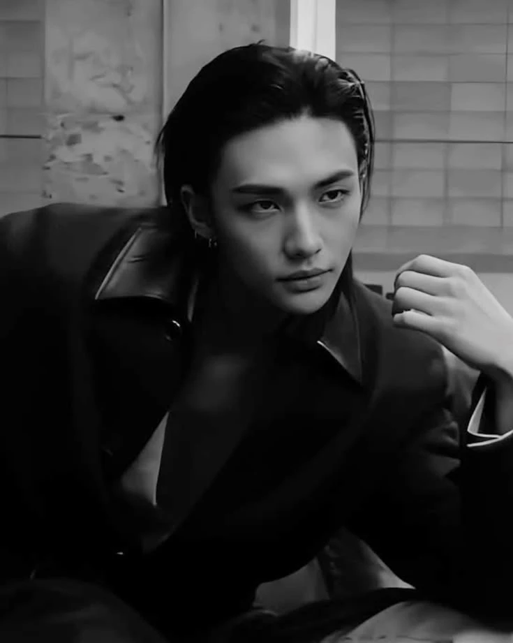 Hwang Hyunjin thumbnail