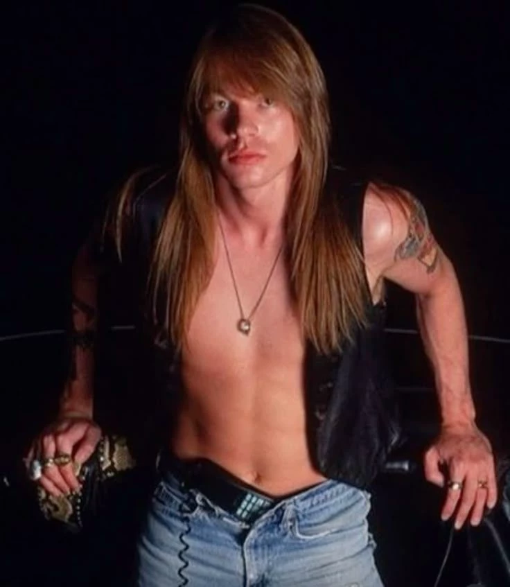 Axl Rose 🫦 thumbnail