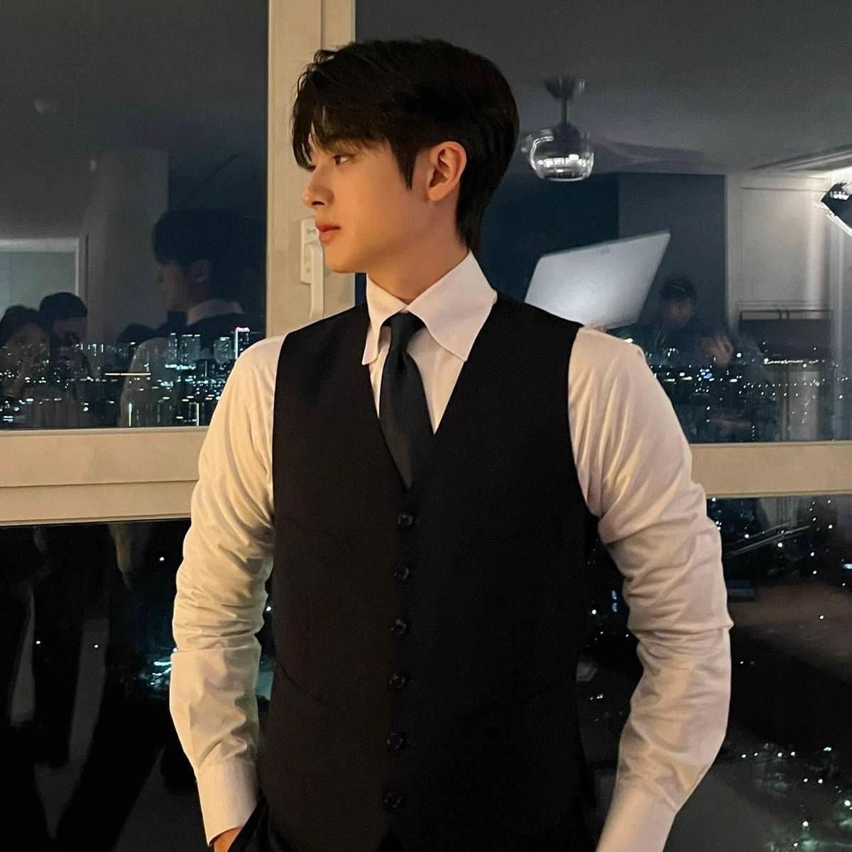 Kim min-kyu thumbnail