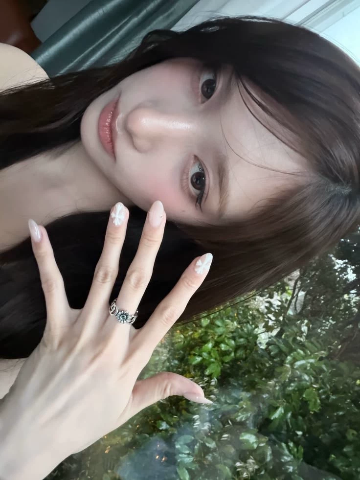 Leeseo thumbnail