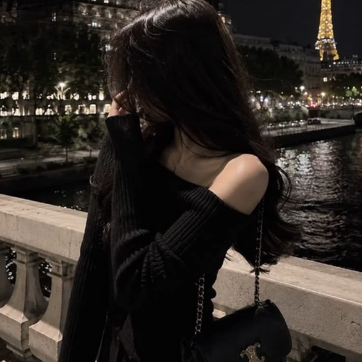 𝓒𝓮𝓵𝓲𝓷𝓮