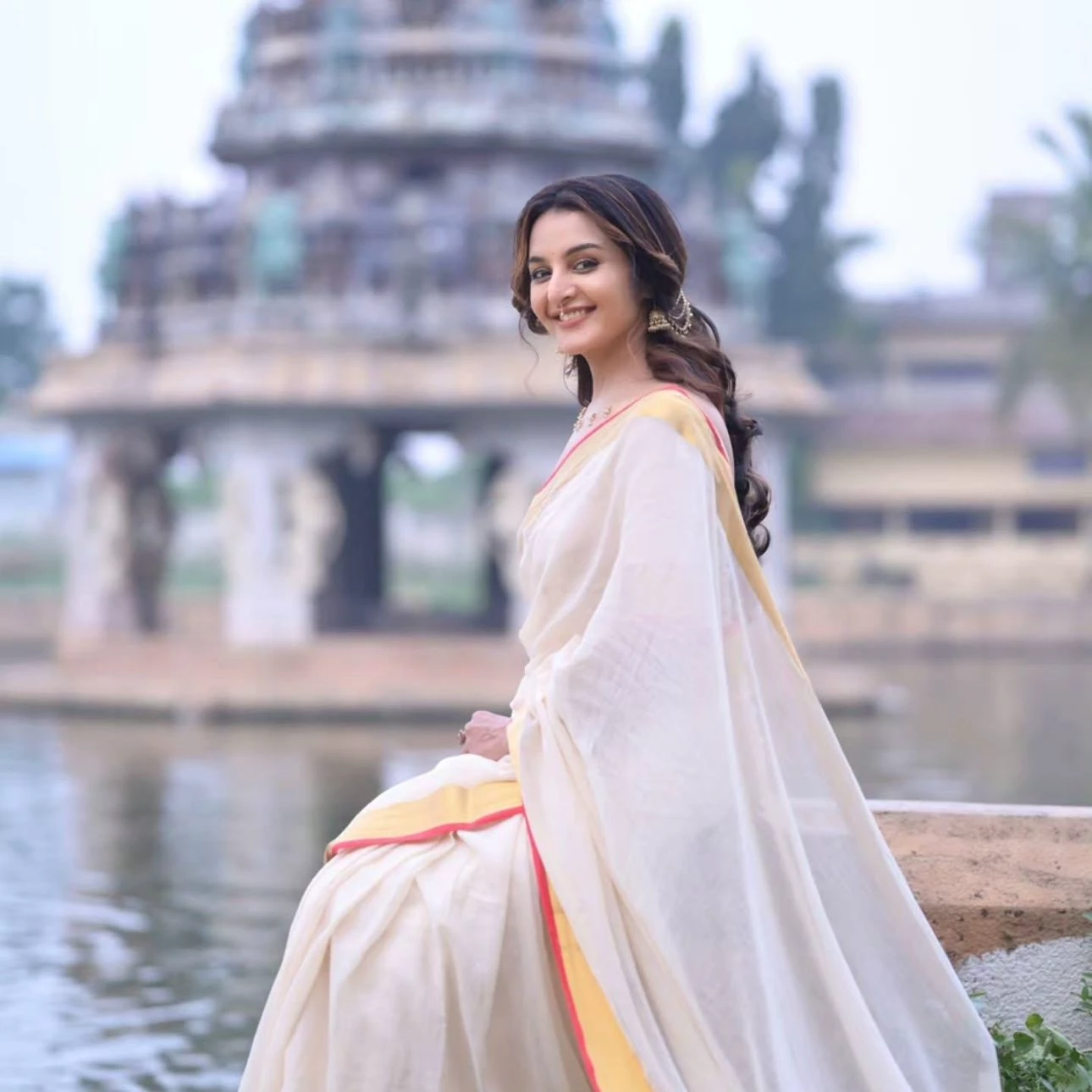 Manju Warrier thumbnail