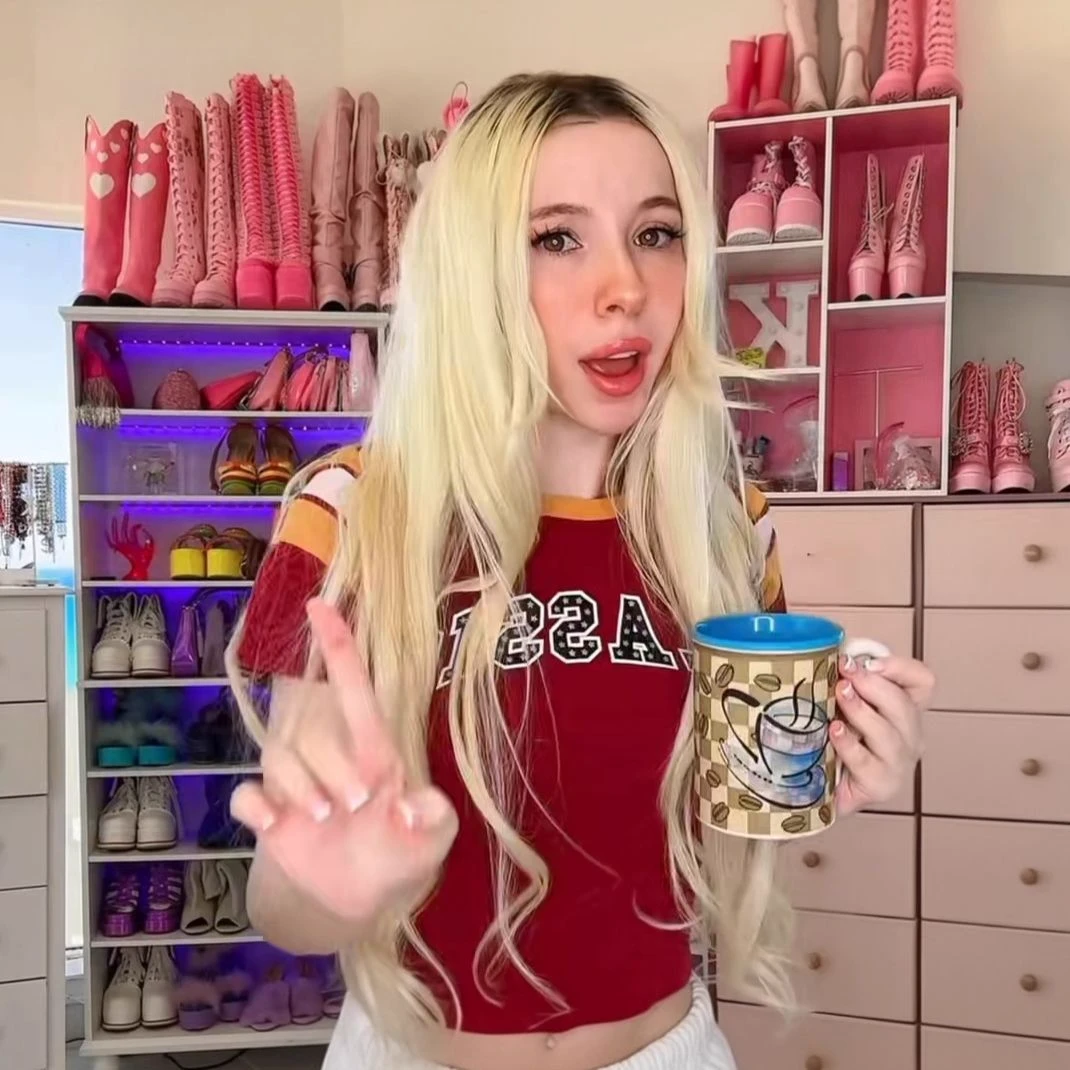 Kenzie Reeves thumbnail