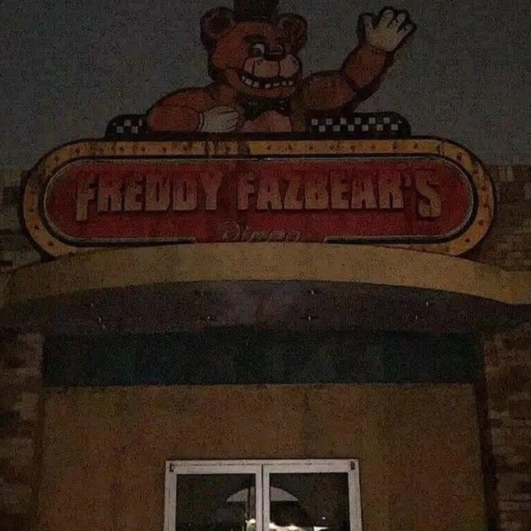 FIVE NIGHT AT FREDDY thumbnail