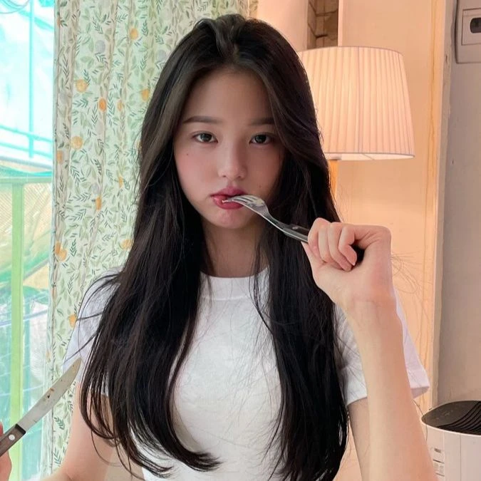 jang wonyoung thumbnail