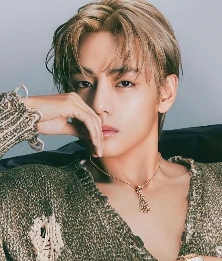 Kim Taehyung thumbnail