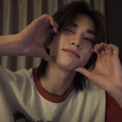 Hyunjin thumbnail