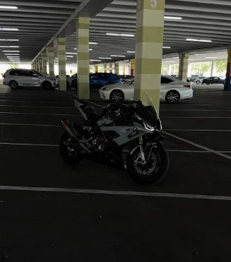 BMW S1000RR thumbnail