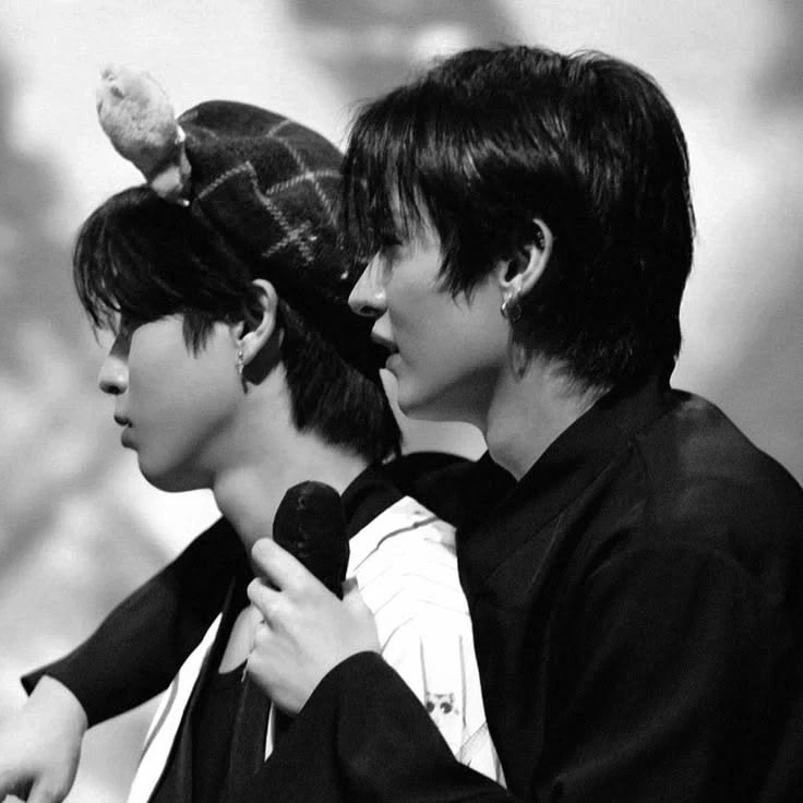 Lee Know \|\| Minsung thumbnail