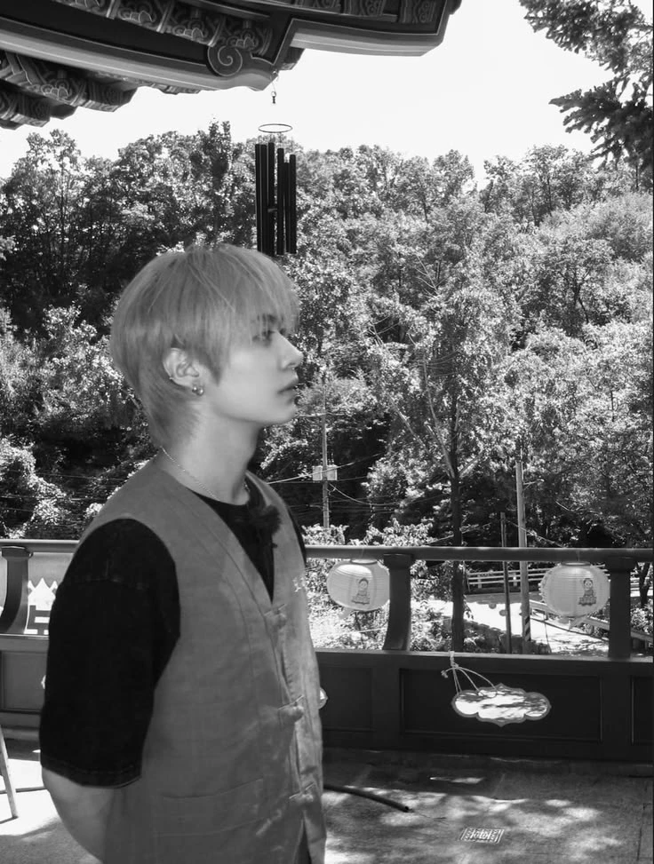 Lee Know || Minsung thumbnail