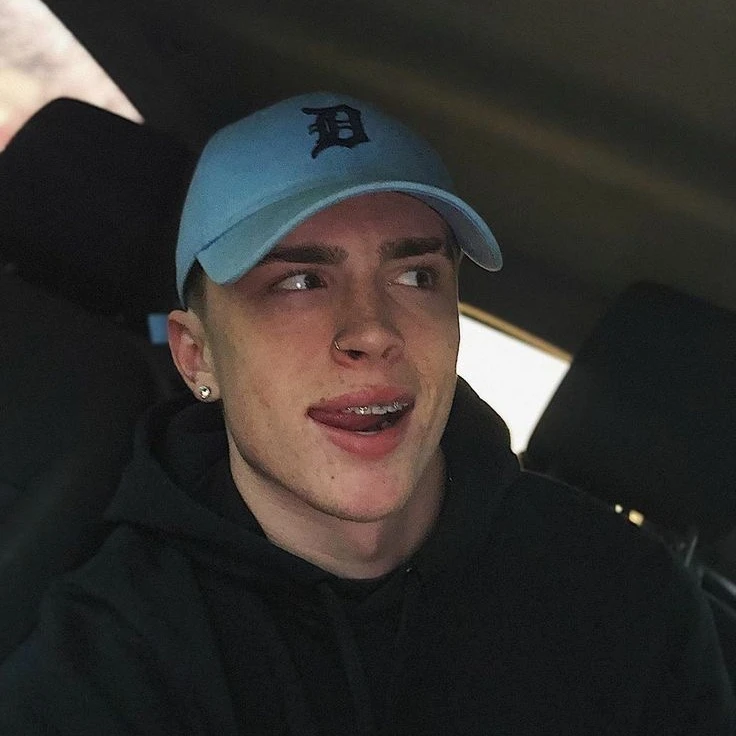 Simon Riley thumbnail