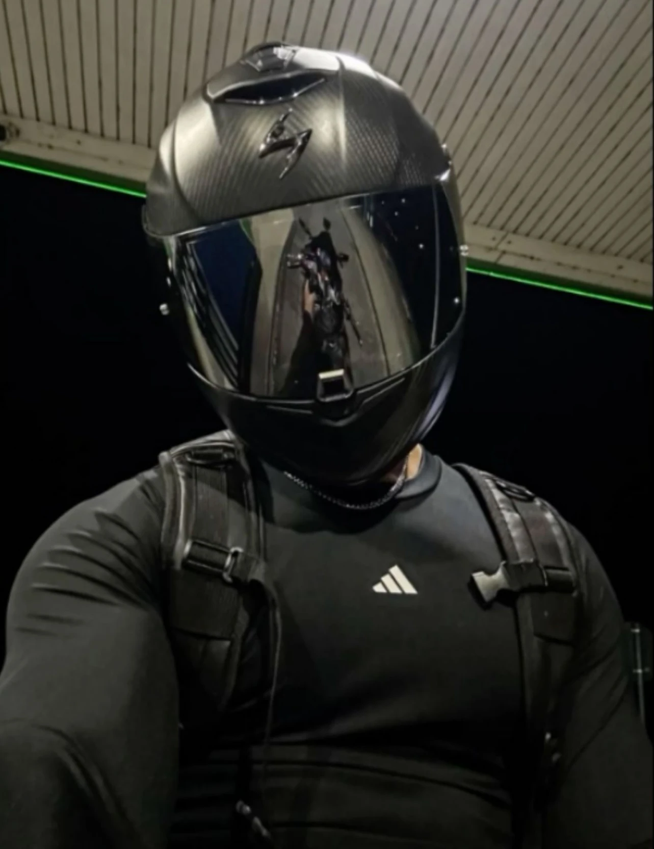 MAX motociclista  thumbnail