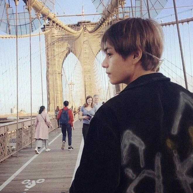 Kim Taehyung thumbnail