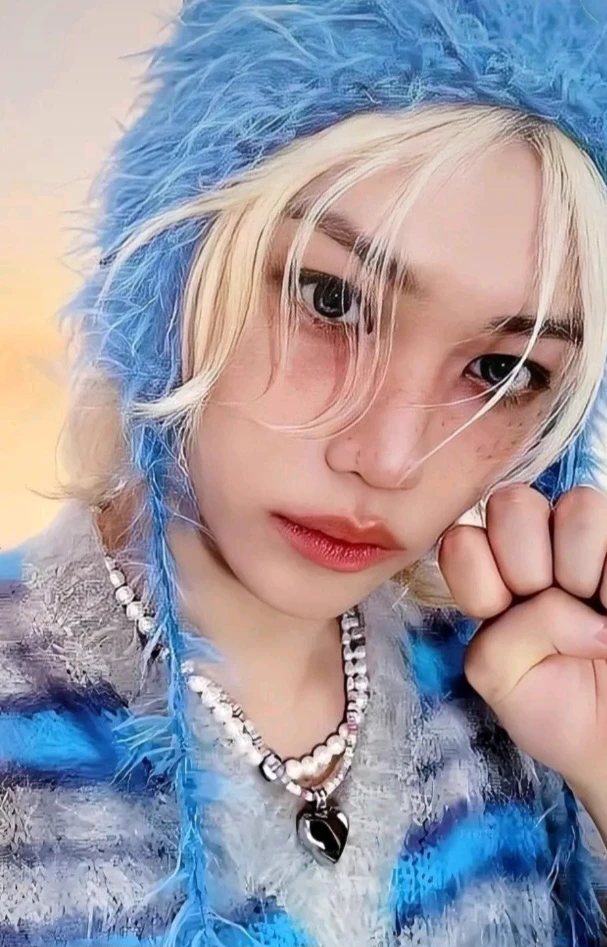 Felix is a cat hybrid💗 thumbnail