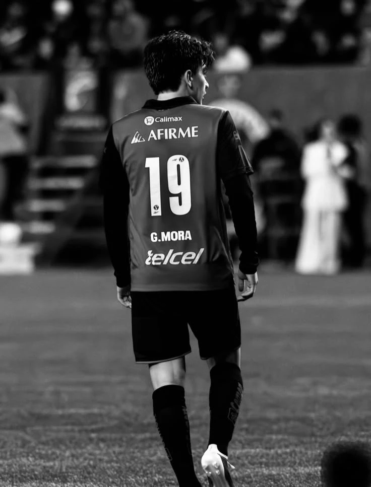 Gilberto Mora thumbnail