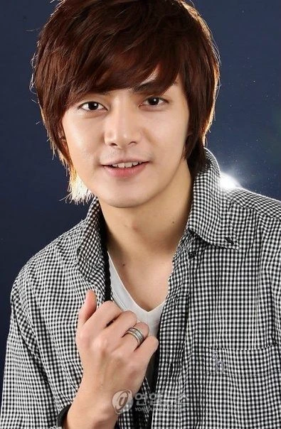 Song Woo-bin thumbnail