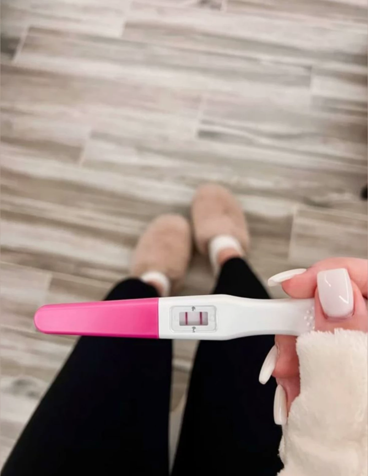 Pregnancy test <3 thumbnail