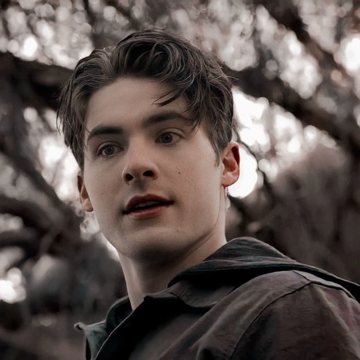 Theo raeken 🌕 thumbnail