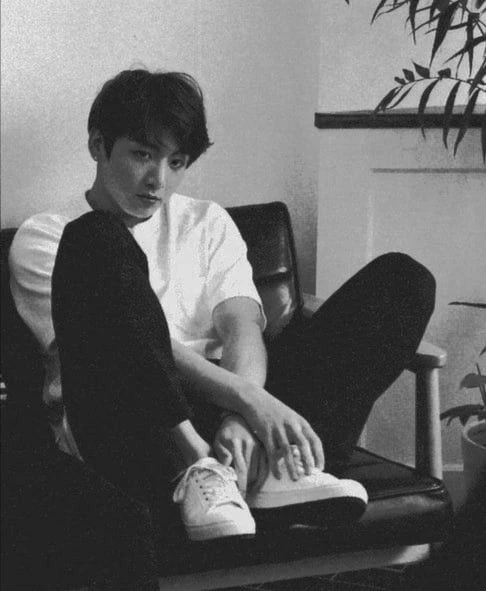 Jeon Jungkook thumbnail