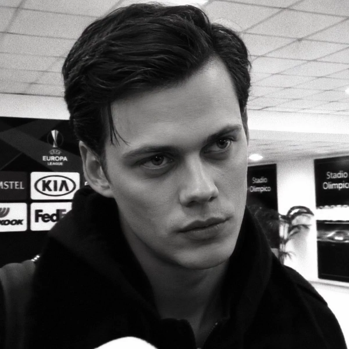 Bill Skarsgard thumbnail