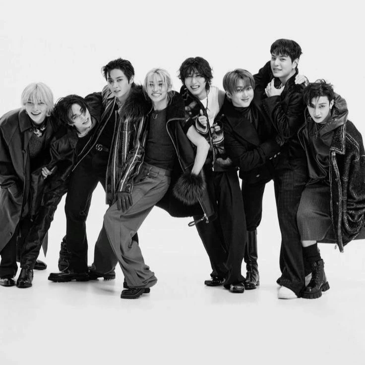 STRAY KIDS thumbnail