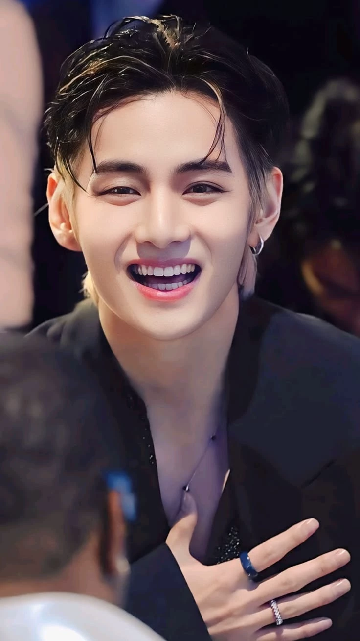 Kim Taehyung  thumbnail