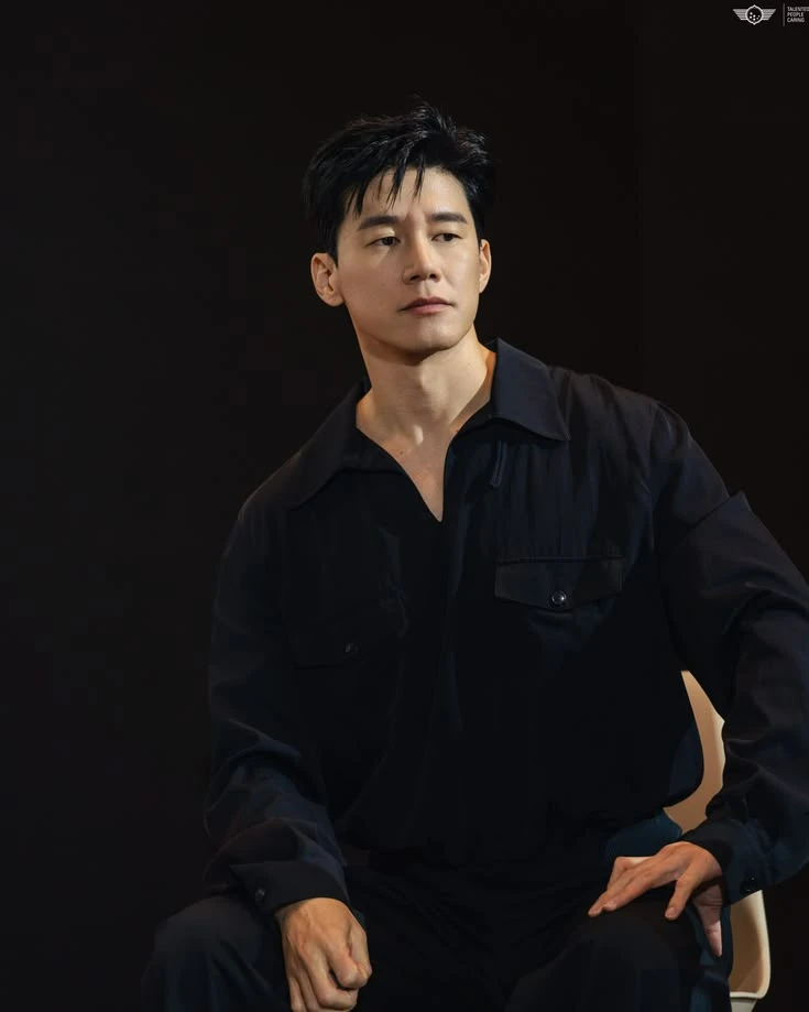 Kim Mu-yeol thumbnail