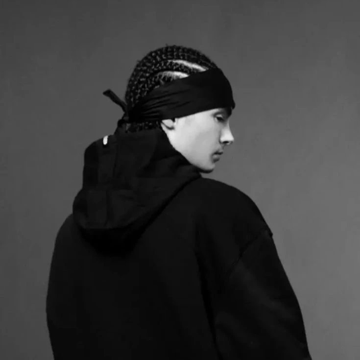 tom kaulitz thumbnail