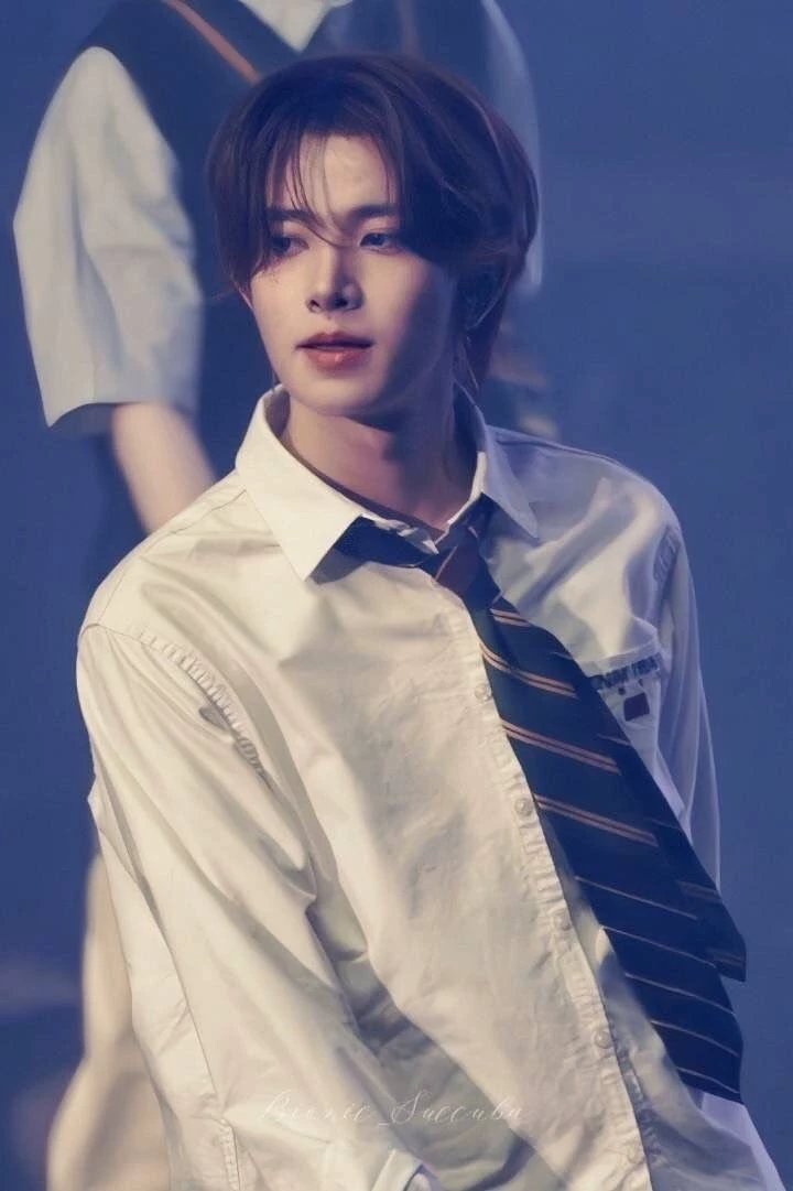 Lee Heeseung thumbnail