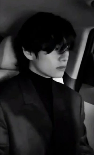 Kim Taehyung  thumbnail