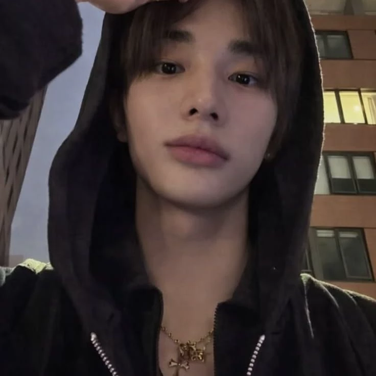 Hyunjin thumbnail