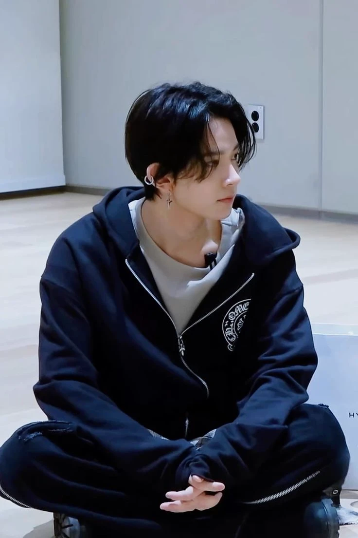 Lee Heeseung thumbnail