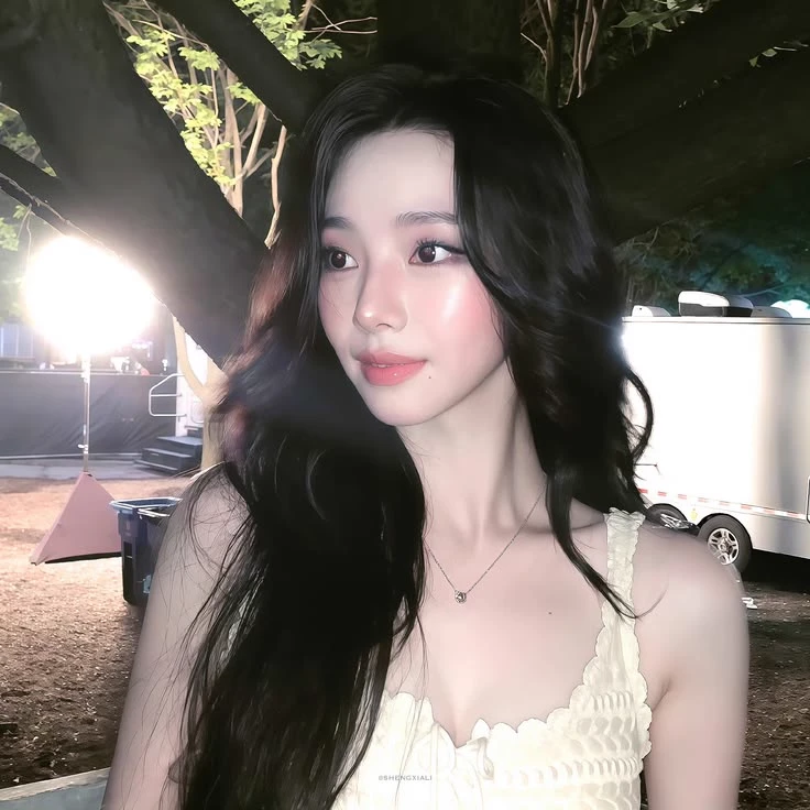 karina thumbnail