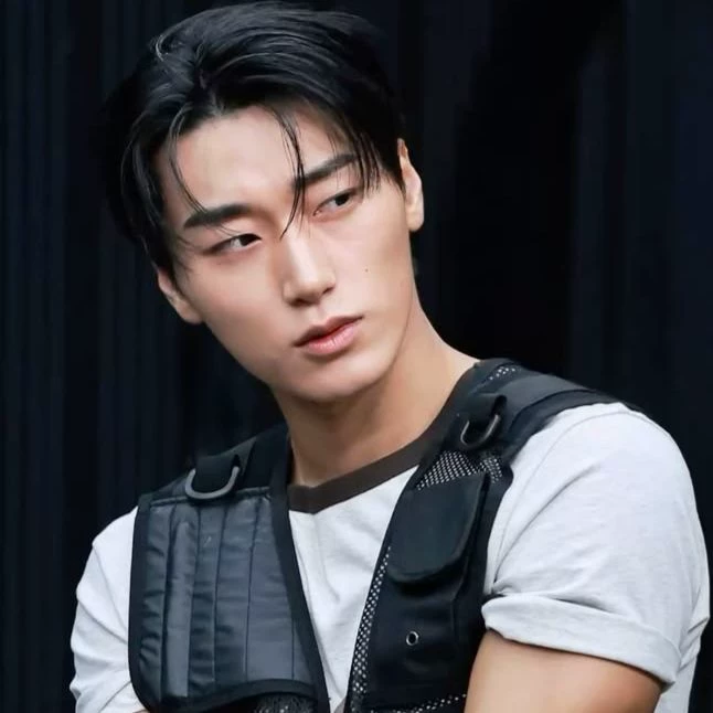 Choi San thumbnail