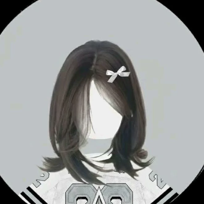 `⋆  𝒜𝓂𝒶𝒾  🦋  ⋆` （あシ岡）