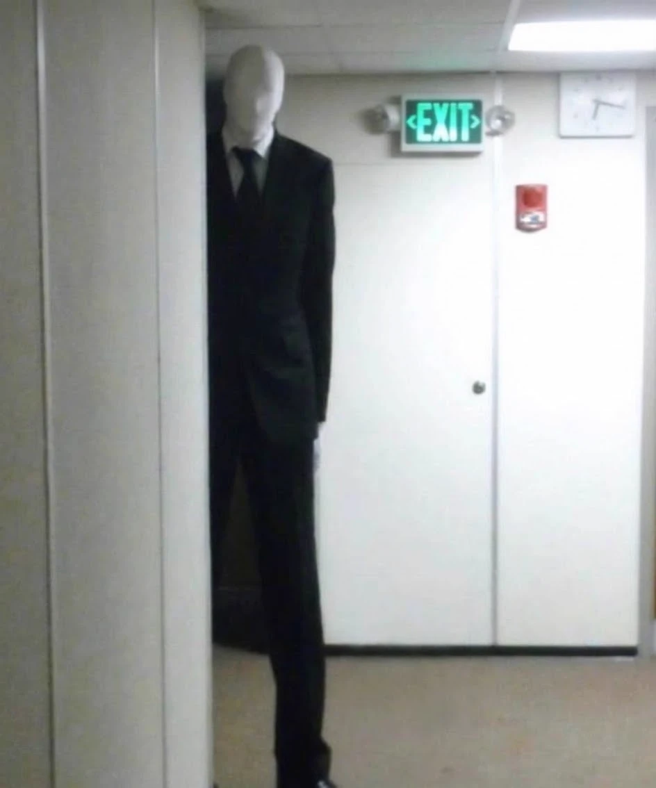 Slenderman. thumbnail