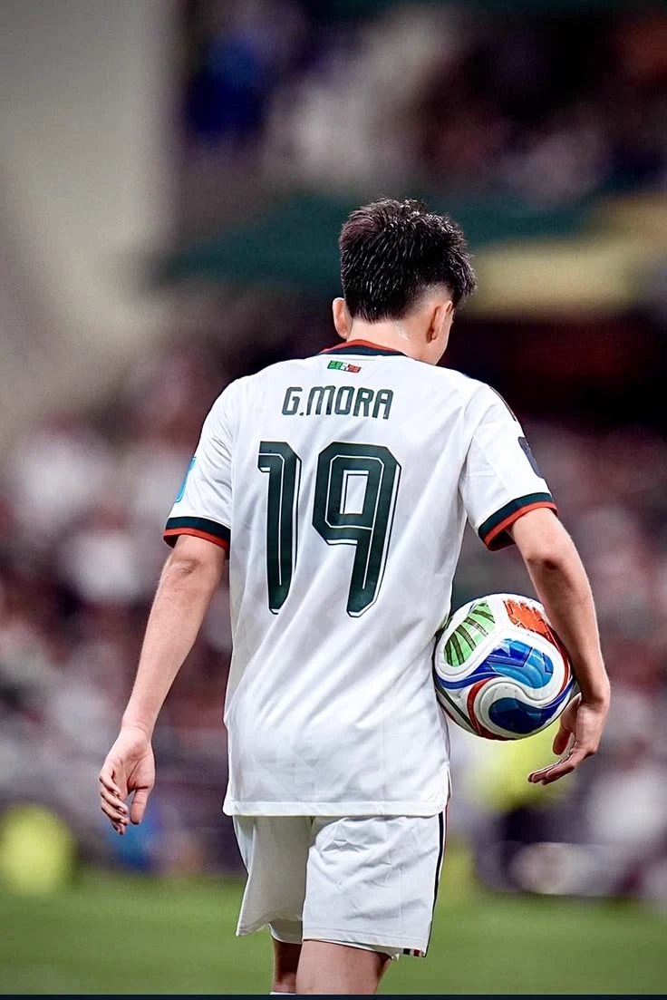 Gilberto Mora thumbnail