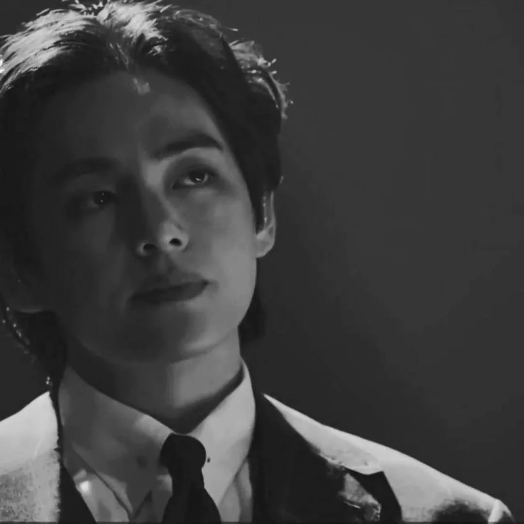 Kim Taehyung  thumbnail