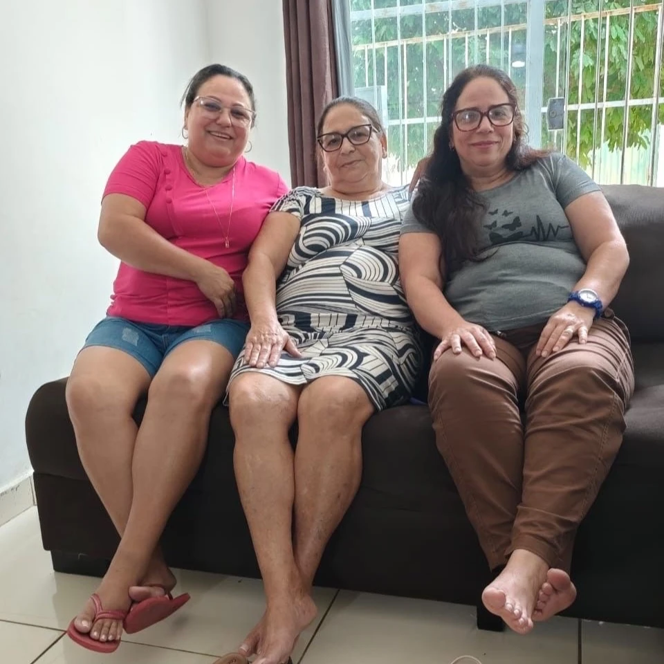Ana Paola and Julieta thumbnail