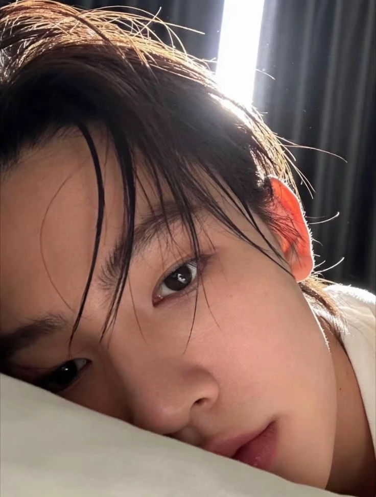 Eom Seonghyeon  thumbnail