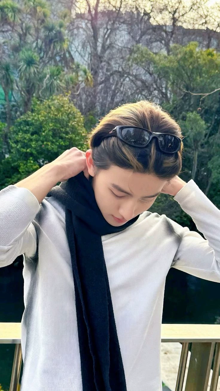 Eom Seonghyeon  thumbnail